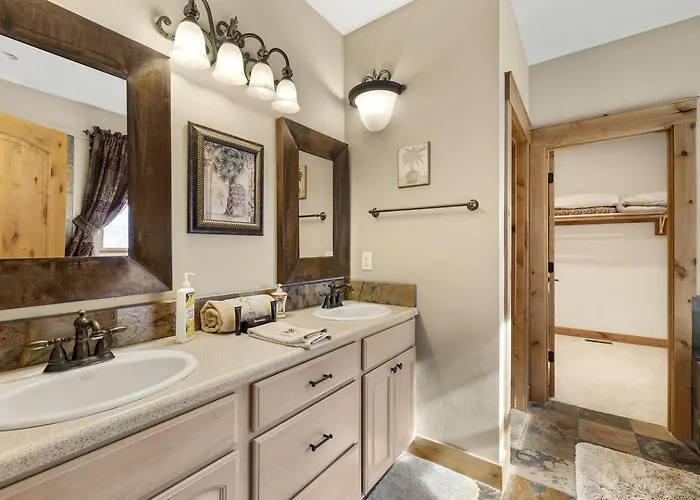 Upscale Mountain Retreat With Cozy Fireplace & Jetted Tub In Alpine, Utah * Alpine